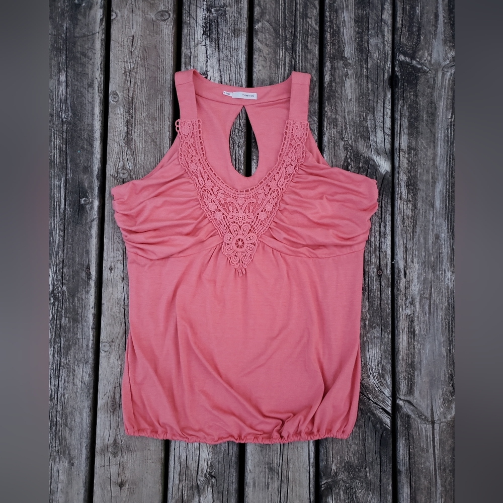 Maurices soft & stretchy pink lace detailed tank top size 1X in great condition